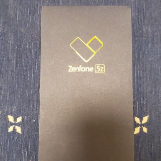 エイスース(ASUS)のZenfone5z シルバー(スマートフォン本体)