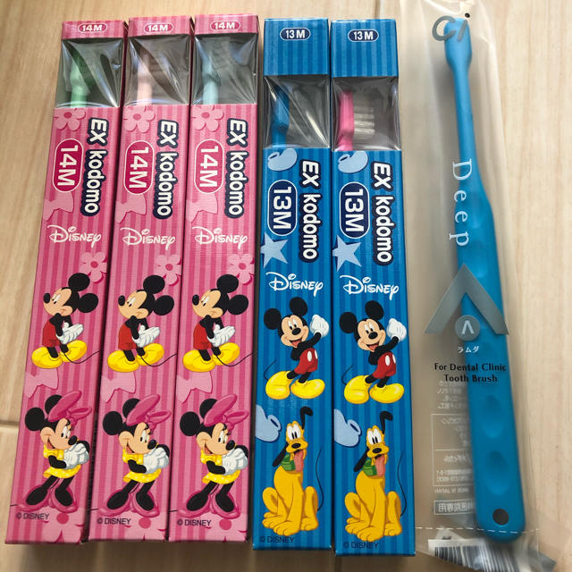 Disney(ディズニー)の子ども用歯ブラシ キッズ/ベビー/マタニティの洗浄/衛生用品(歯ブラシ/歯みがき用品)の商品写真