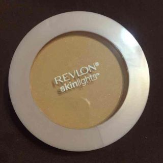 レブロン(REVLON)のレブロンプレストパウダー(フェイスパウダー)