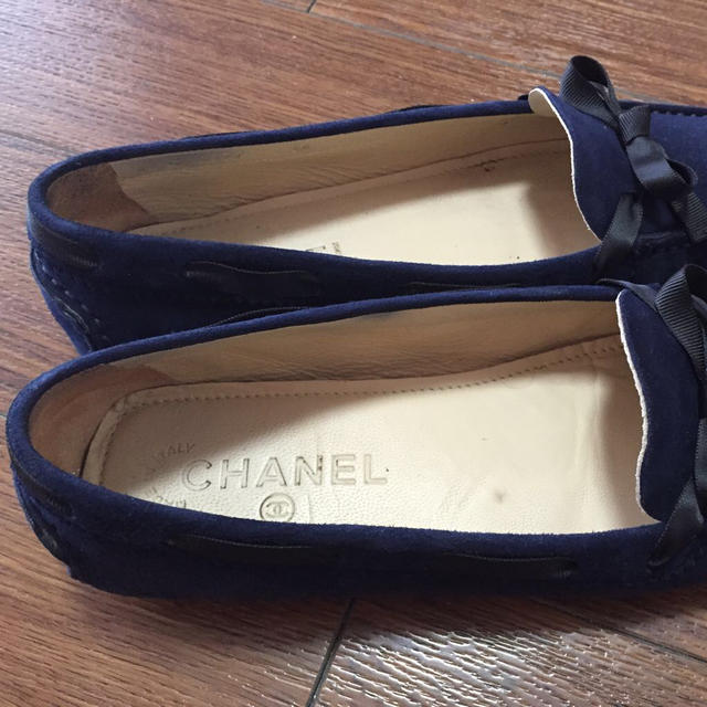 CHANEL(シャネル)のシャネル ローファー ネイビー レディースの靴/シューズ(ローファー/革靴)の商品写真