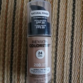 レブロン(REVLON)の新品　レブロン　ファンデーション　200　乾燥肌(ファンデーション)