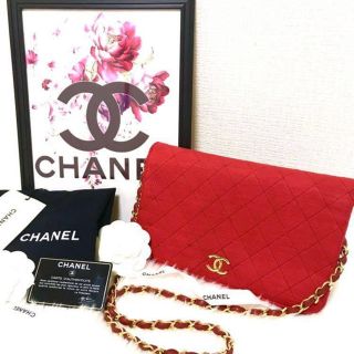 シャネル(CHANEL)のシャネル　バッグ赤チェーン　ゆう様専用(ショルダーバッグ)