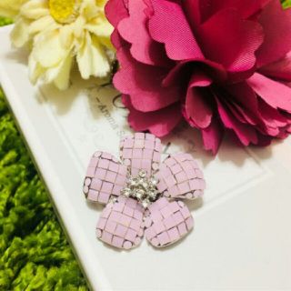 フォクシー(FOXEY) ピンク ブローチ/コサージュの通販 34点 フォクシー(FOXEY) ピンク ブローチ/コサージュの通販 34点
