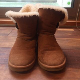 アグ(UGG)のUGG ムートンブーツ(ブーツ)