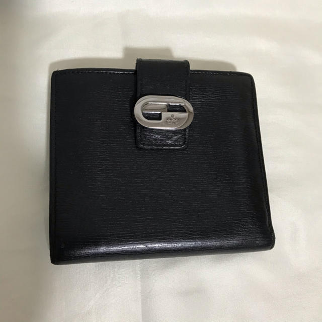 Gucci - GUCCI 二つ折り財布　グッチ　財布　二つ折れ　黒　ブラック　本革　本物の通販 by ＊まかろん＊ 少しずつ断捨離中♡