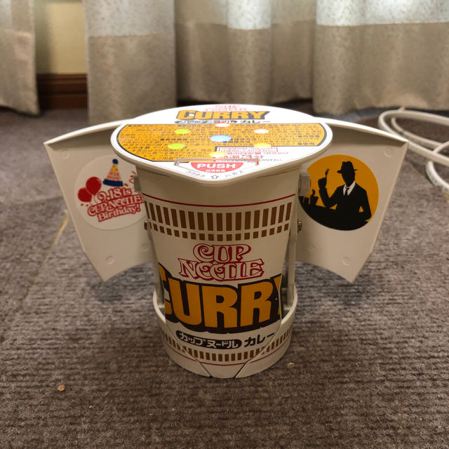 日清食品(ニッシンショクヒン)のカップヌードルロボタイマー カレーver 食品/飲料/酒の加工食品(インスタント食品)の商品写真