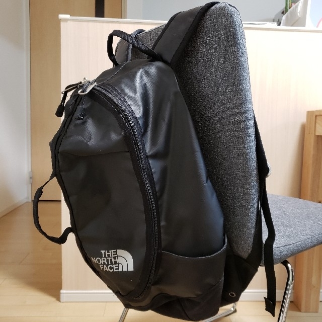 THE NORTH FACE(ザノースフェイス)の【THE NORTH FACE】防水バックパック リュック 中古 メンズのバッグ(バッグパック/リュック)の商品写真