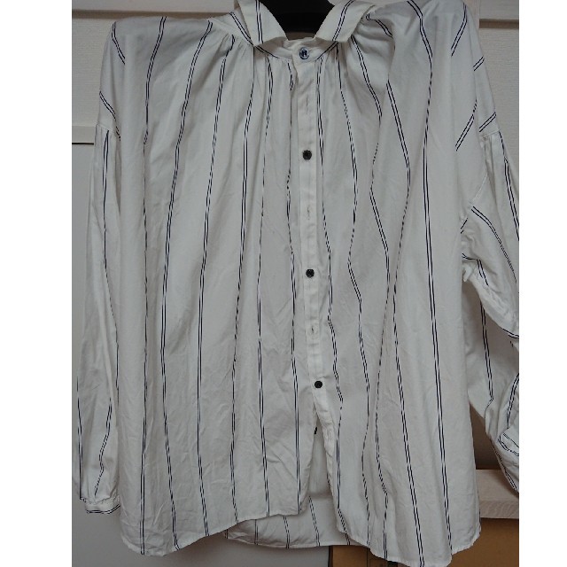 グレディブリリアン【MANON】アミカドレスシャツ（ホワイト） レディースのトップス(シャツ/ブラウス(長袖/七分))の商品写真