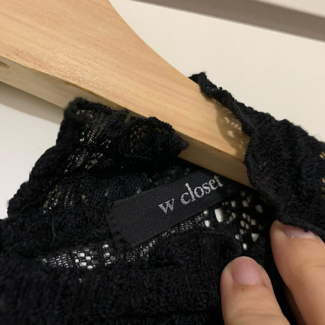 w closet(ダブルクローゼット)のw closet ダブルクローゼット　刺繍レースシャーリングブラウス　長袖 レディースのトップス(シャツ/ブラウス(長袖/七分))の商品写真