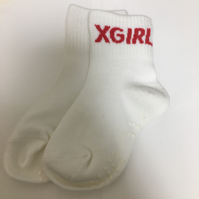 X-girl(エックスガール)の新品☆X-girl キッズ　靴下　ソックス　 キッズ/ベビー/マタニティのこども用ファッション小物(靴下/タイツ)の商品写真