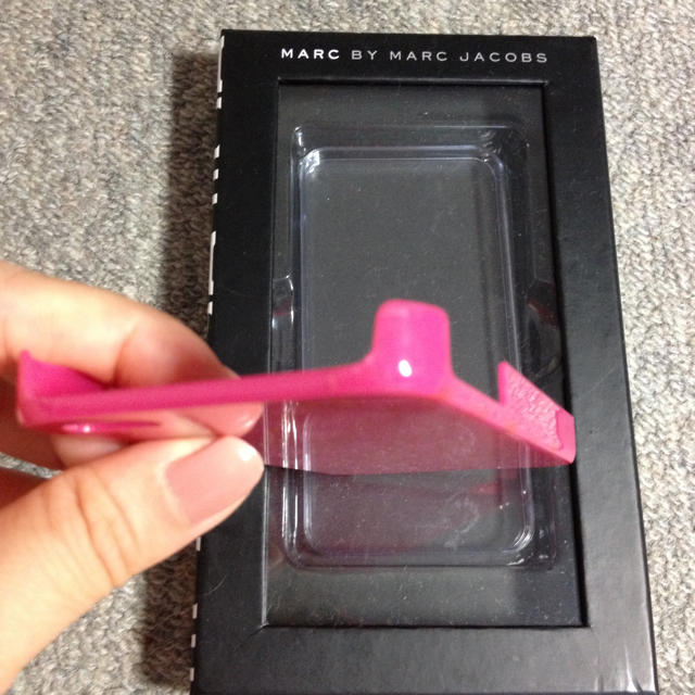 MARC JACOBS(マークジェイコブス)のiPhone4Sケース スマホ/家電/カメラのスマホアクセサリー(モバイルケース/カバー)の商品写真