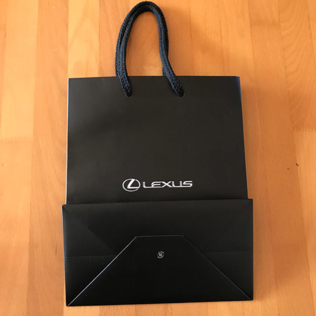 トヨタ(トヨタ)のレクサス LEXUS ショップ袋 ショッパー レディースのバッグ(ショップ袋)の商品写真