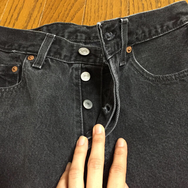 Levi's(リーバイス)のアメリカ製 ヴィンテージ リーバイス501 ブラック デニム レディースのパンツ(デニム/ジーンズ)の商品写真