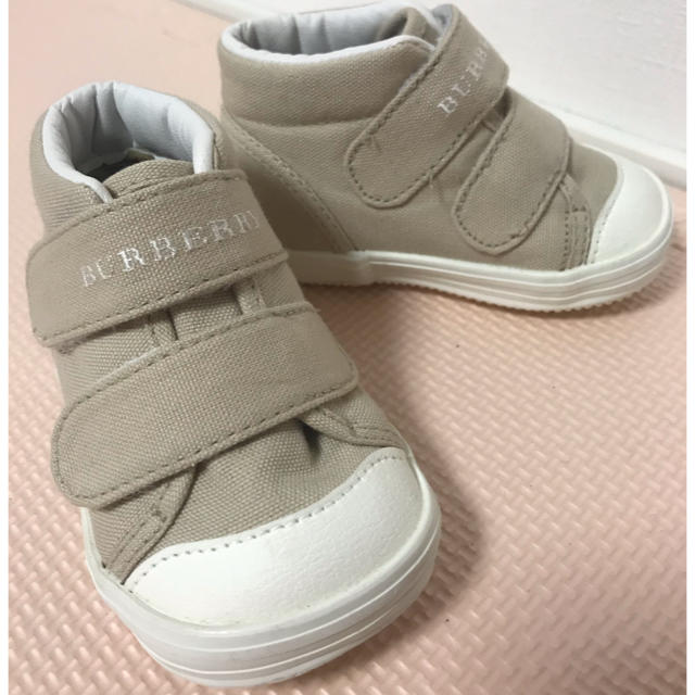 BURBERRY(バーバリー)のBURBERRY baby shoes キッズ/ベビー/マタニティのベビー靴/シューズ(~14cm)(スニーカー)の商品写真