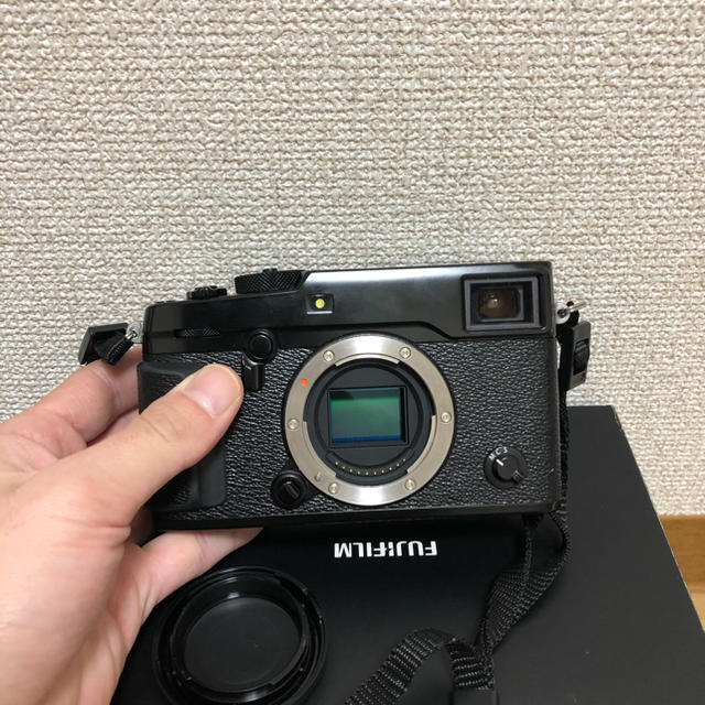 富士フイルム(フジフイルム)のFUJIFILM X-Pro2 美品 スマホ/家電/カメラのカメラ(ミラーレス一眼)の商品写真