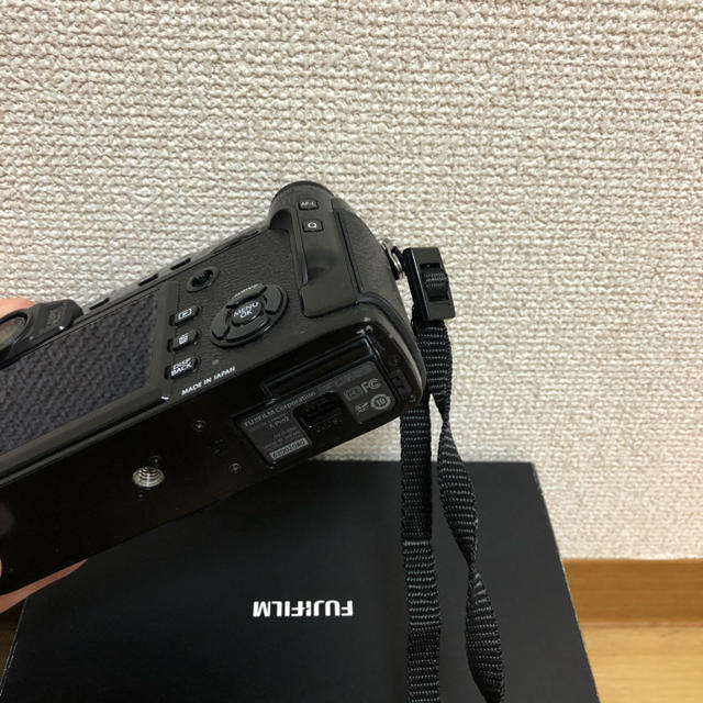 富士フイルム(フジフイルム)のFUJIFILM X-Pro2 美品 スマホ/家電/カメラのカメラ(ミラーレス一眼)の商品写真