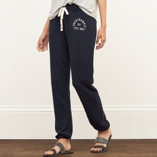 アバクロンビーアンドフィッチ(Abercrombie&Fitch)のAbercrombie&Fitch レディース Lサイズ スウェット (トレーナー/スウェット)