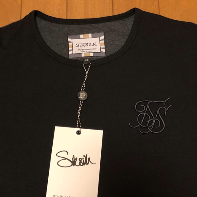 【値下げ！】SIKSILK コントラストインダストリーTシャツ メンズのトップス(Tシャツ/カットソー(半袖/袖なし))の商品写真