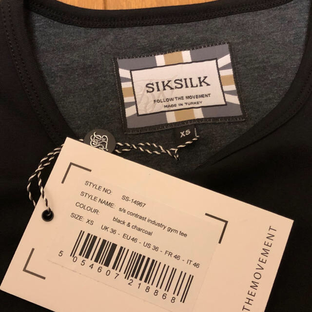 【値下げ！】SIKSILK コントラストインダストリーTシャツ メンズのトップス(Tシャツ/カットソー(半袖/袖なし))の商品写真