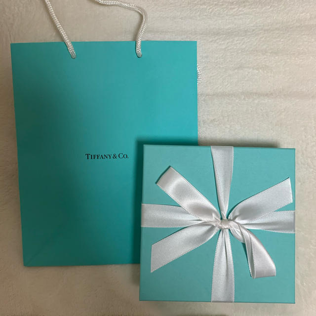 Tiffany & Co. - ブルーボウデザートプレートセットの通販 by ワカメ ...