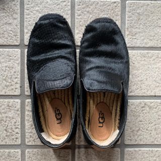 箱付き　UGG アグ　フラットシューズ　スリッポン　ブラック　黒(スリッポン/モカシン)