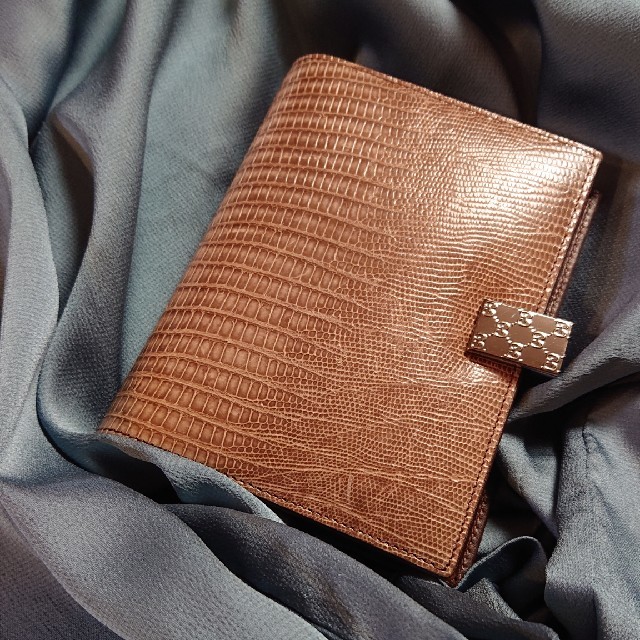 Gucci - グッチ希少リザード手帳カバーの通販 by maria's shop