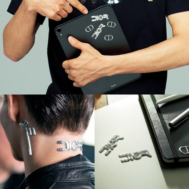 Christian Dior(クリスチャンディオール)のDIOR PRE-FALL ’19 MEN’S LOGO STICKER メンズのファッション小物(その他)の商品写真