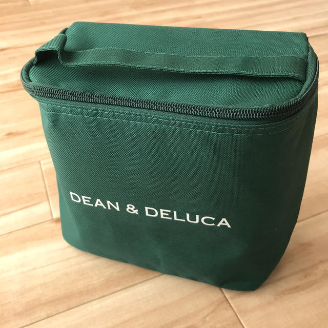 DEAN & DELUCA(ディーンアンドデルーカ)のDEAN&DELUCA 保冷バッグ 未使用 レディースのバッグ(その他)の商品写真