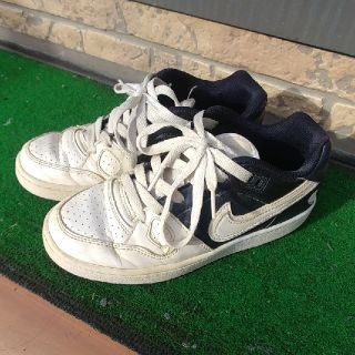 ナイキ(NIKE)のNIKE ナイキ 22.5(スニーカー)