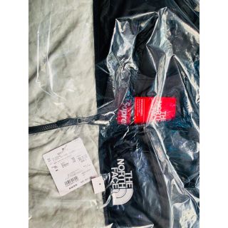 シュプリーム(Supreme)のSupreme The North Face Nuptse Jacket(ダウンジャケット)