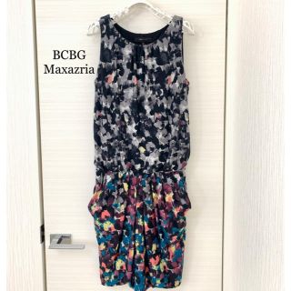 ビーシービージーマックスアズリア(BCBGMAXAZRIA)のBCBG Maxazriaワンピース美品(ひざ丈ワンピース)