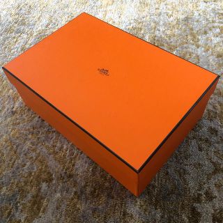 エルメス(Hermes)のエルメス2019年　女性用スニーカー空箱　シューズケース　靴紐　ショップ袋(ショップ袋)