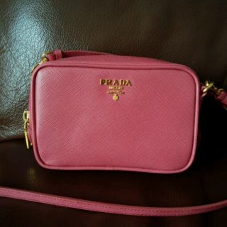 プラダ(PRADA)の★専用★プラダ　サフィアーノ　ポーチ(ショルダーバッグ)