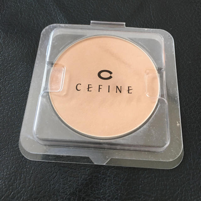 CEFINE(セフィーヌ)のセフィーヌ　シルクウェットパウダーレフィルOC110 コスメ/美容のベースメイク/化粧品(ファンデーション)の商品写真