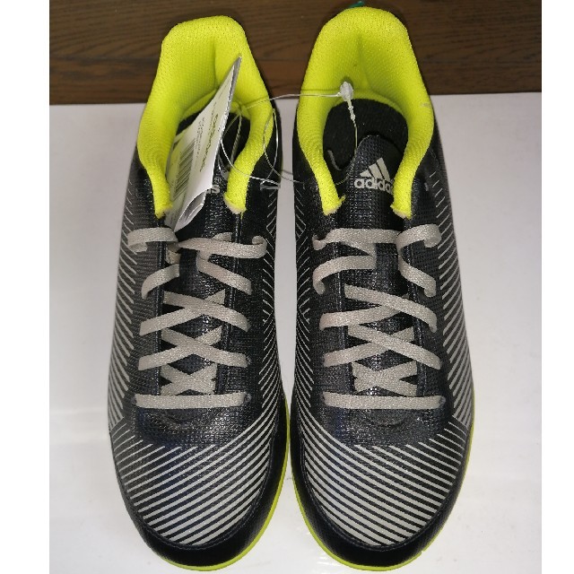 adidas(アディダス)のアディダス　サッカー　トレーニングシューズ　タブレイロTFJ 22.5cm 新品 スポーツ/アウトドアのサッカー/フットサル(シューズ)の商品写真