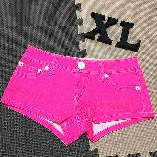 ロニィ(RONI)の新品★訳ありRONI★蛍光ピンクショートパンツ★XL(パンツ/スパッツ)