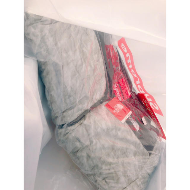 HOT大得価 Supreme supreme the north face Nuptse Paperの通販 by king030931's  shop｜シュプリームならラクマ