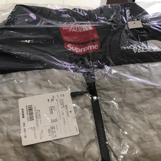 SUPREME THE NORTH FACE Nuptse S