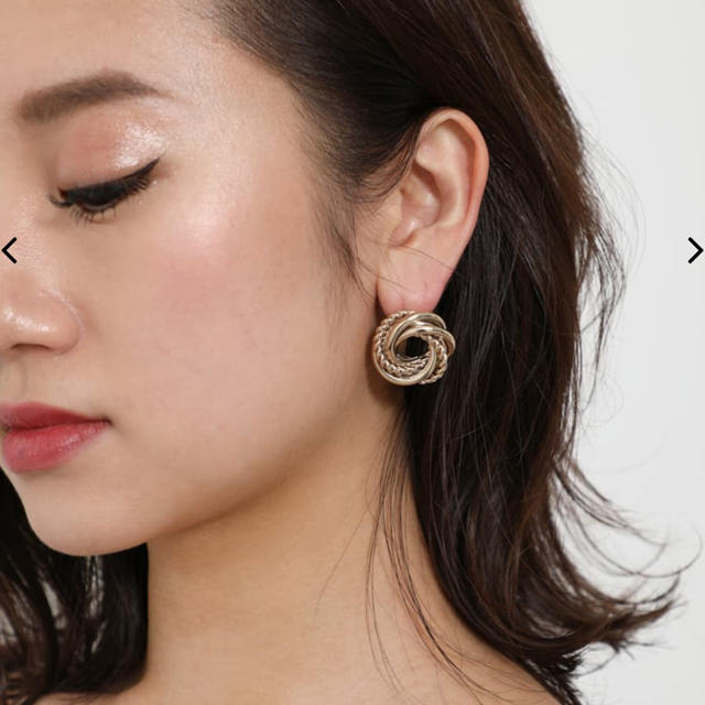 rienda(リエンダ)のrienda♡GLD chain round pierce レディースのアクセサリー(ピアス)の商品写真