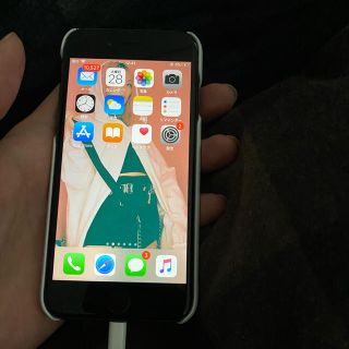 アイフォーン(iPhone)のiPhone 8 Space Gray 64 GB au(スマートフォン本体)