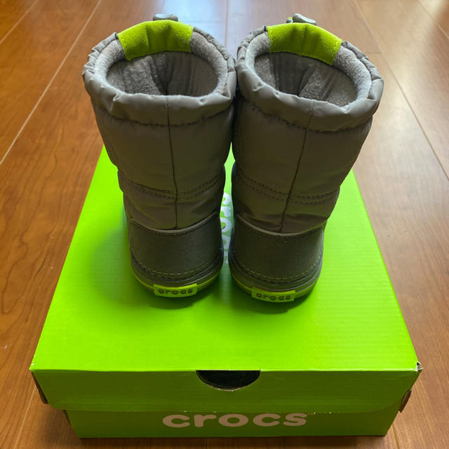 crocs(クロックス)のクロックス　バンド ロッジポイント ブーツ キッズ  キッズ/ベビー/マタニティのキッズ靴/シューズ(15cm~)(ブーツ)の商品写真