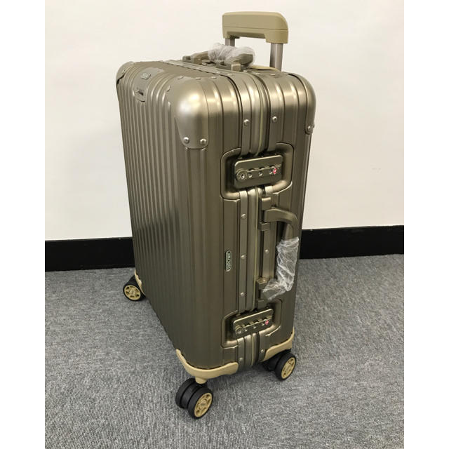 新品★ RIMOWA リモワ TOPAS  チタニウム 4輪 32L 【返品可】