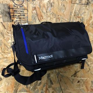 マーモット(MARMOT)のしらす隊員様専用送料無料★Marmotアーバンメッセンジャーバッグ黒青未使用新品(メッセンジャーバッグ)