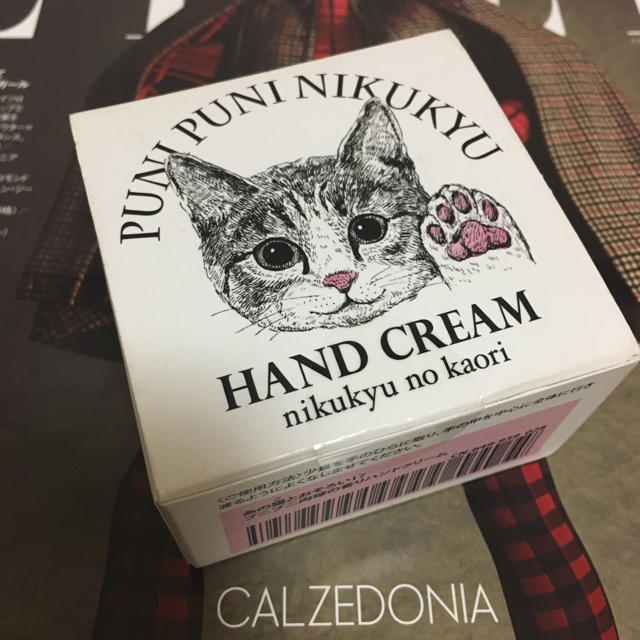 FELISSIMO(フェリシモ)の【週末限定値下げ】猫の肉球の香りハンドクリーム（人間用） コスメ/美容のボディケア(ハンドクリーム)の商品写真