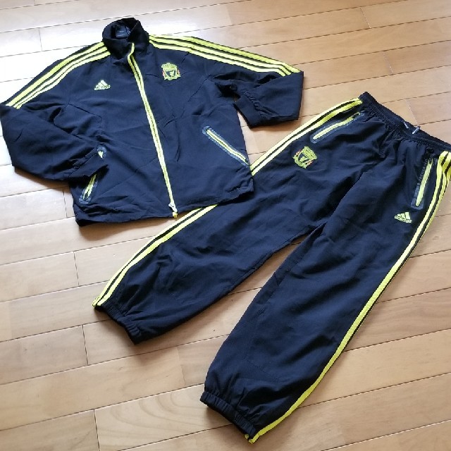 adidasリバプールジャージ上下