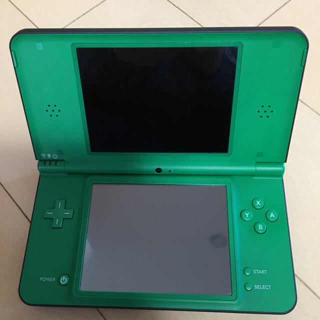 ニンテンドーDS(ニンテンドーDS)の10%値下げ！Nintendo NINTENDO DSI LL 本体 GREEN エンタメ/ホビーのゲームソフト/ゲーム機本体(携帯用ゲーム機本体)の商品写真