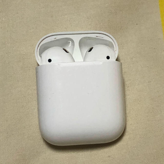アップル(Apple)のair pods(ヘッドフォン/イヤフォン)