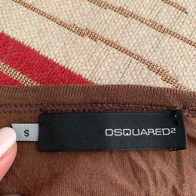 DSQUARED2(ディースクエアード)のDSQUARED ディースクエアード　ロゴTシャツ レディースのトップス(Tシャツ(半袖/袖なし))の商品写真