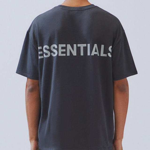 FEAR OF GOD(フィアオブゴッド)のessentials boxy t-shirt black M メンズのトップス(Tシャツ/カットソー(半袖/袖なし))の商品写真
