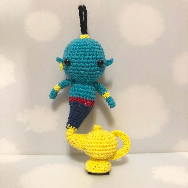 Disney(ディズニー)のハンドメイド ジーニーと魔法のランプのあみぐるみ ぬいぐるみ アラジン ハンドメイドのぬいぐるみ/人形(あみぐるみ)の商品写真